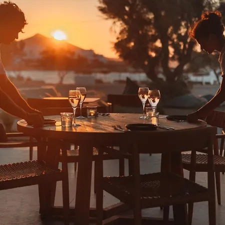ホテル Cove Paros 5*