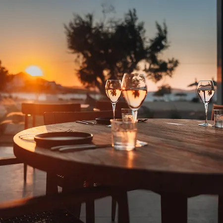 Cove Paros Ξενοδοχείο 5*